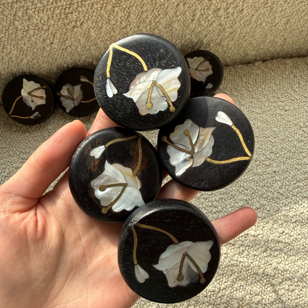 Anthropologie Olivia Knobs (10) - Picture 4 of 5